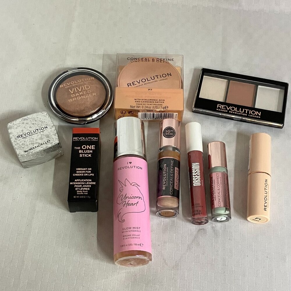 Revolution Makeup Lot: Bronzer, Blush, Mist, Lipstick, Gloss, Concealer, Palette